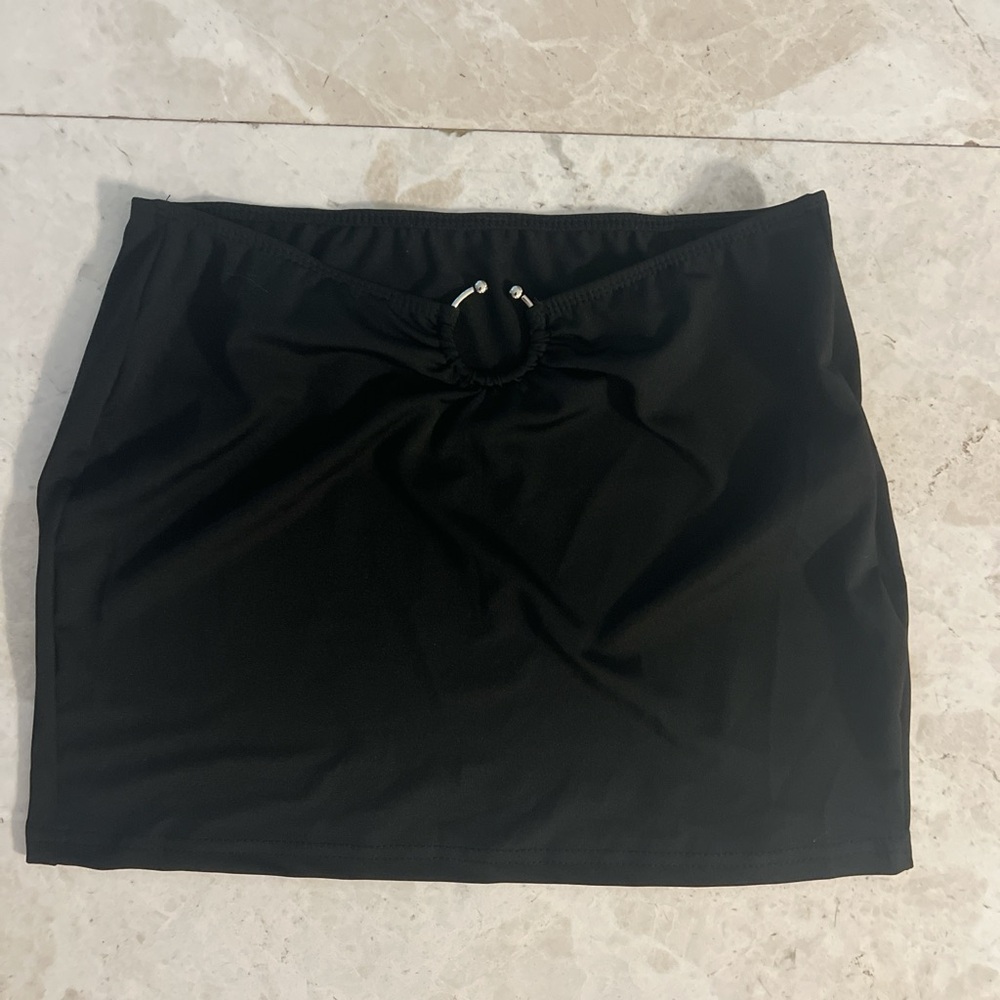 black mini skirt
